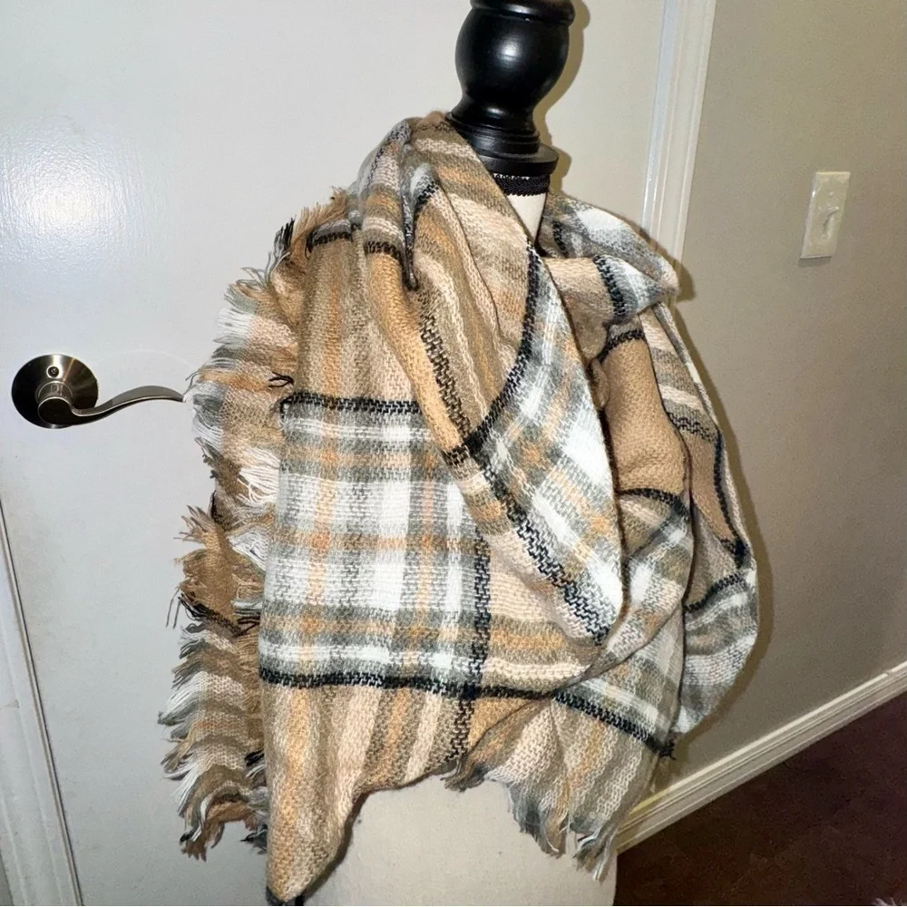 Cozy Plaid Tan and White Blanket Scarf